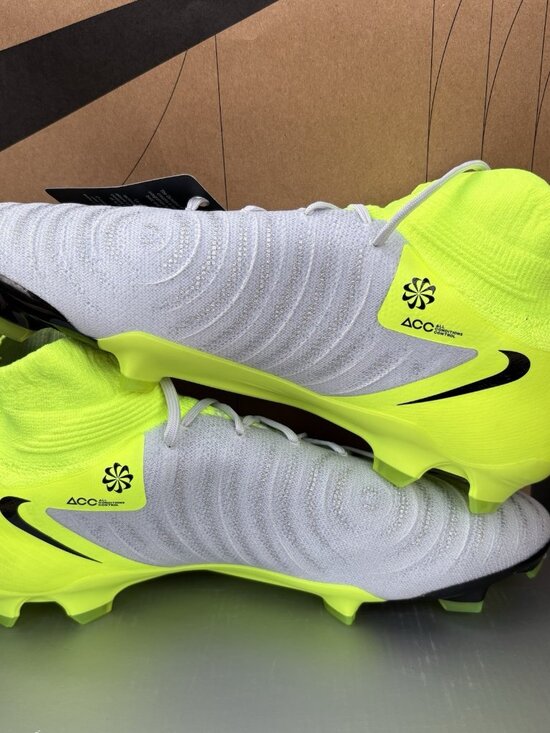 NEW Nike Phantom Luna II PRO FG Soccer Cleats Volt FJ2575-003 Mens Size 10 main image 6
